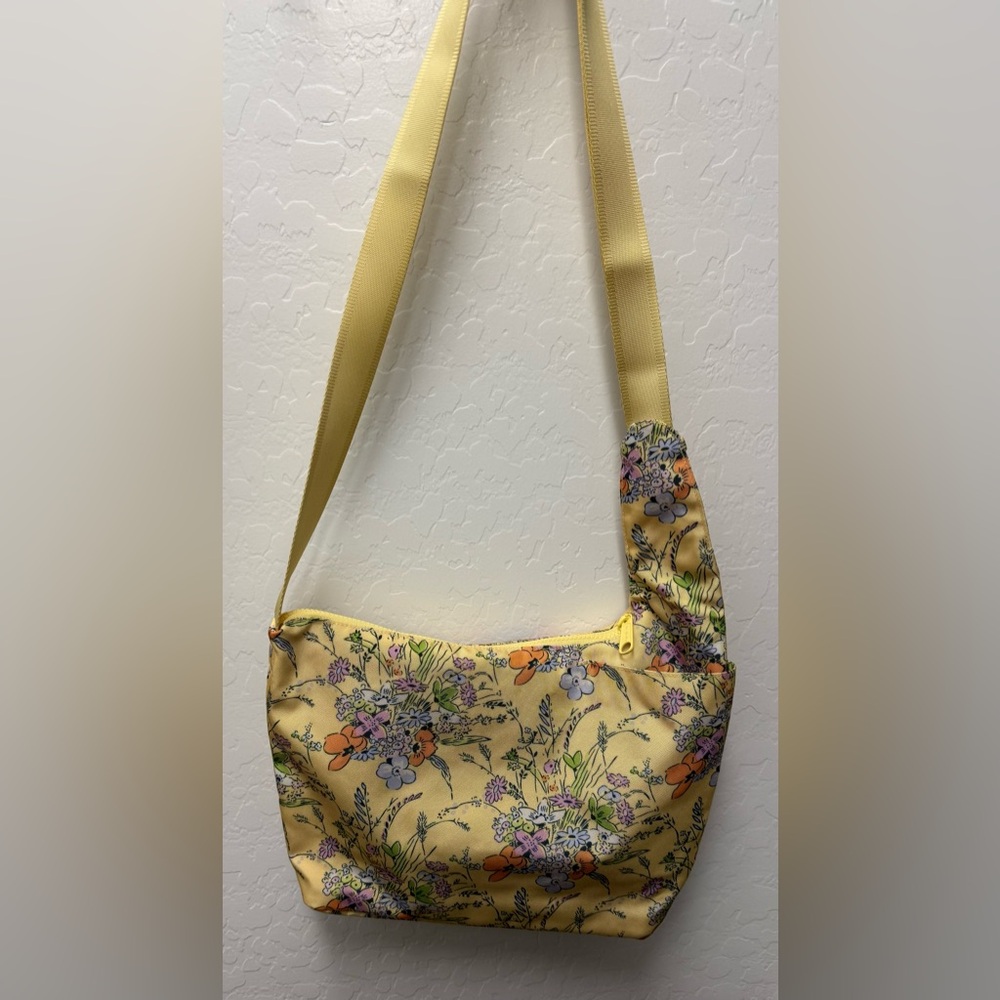 Vera Bradley Sling Crossbody Bag. Sunlit Garden Pattern. Gently Used